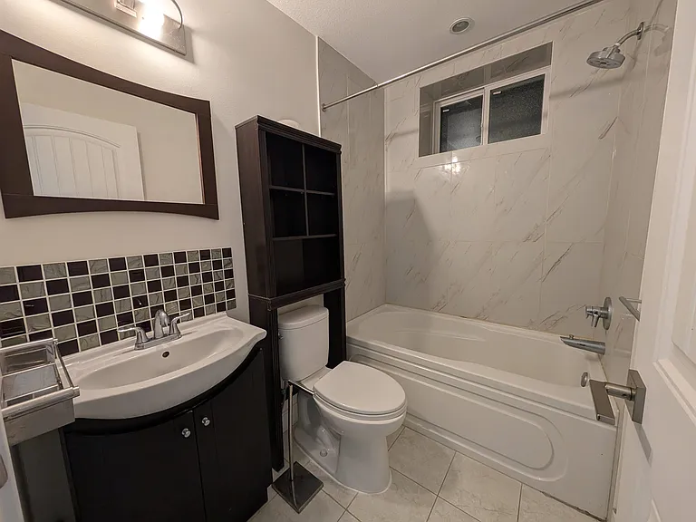 25XX E 28th Ave — Photo 12
