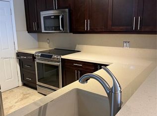 1400 NE 191st St APT 105, Miami, FL 33179