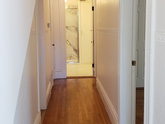 4th image of 3952 23rd St