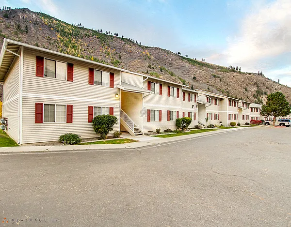 Outside Creekside