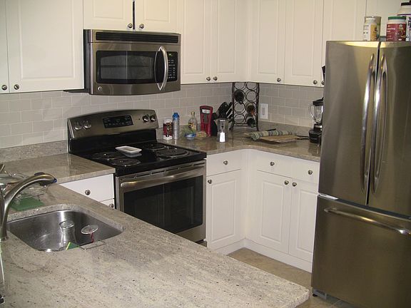 3rd image of 2700 Clarendon Blvd APT E212