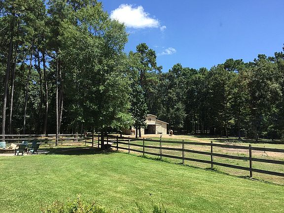 4th image of 10998 Lake Forest Dr