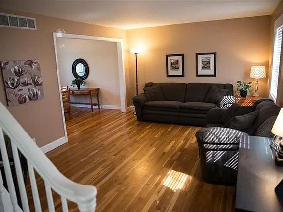 2nd image of 1033 Artwood Dr