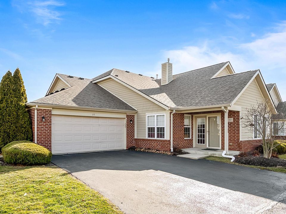 1st image of 37 Greenhedge Cir