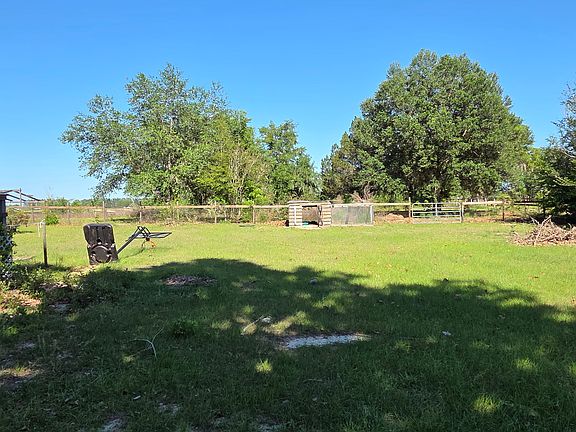 3rd image of 1485 NW 165th Court Rd