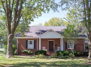 307 Oakdale Dr, Murray, KY 42071