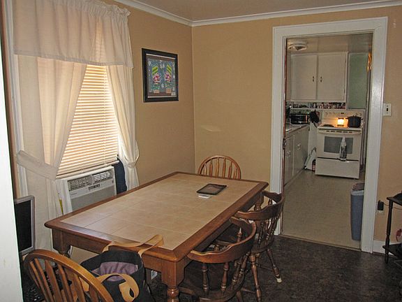 3rd image of 325 S William St