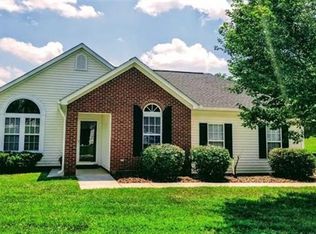 8700 Purple Thistle Ln, Charlotte, NC 28215