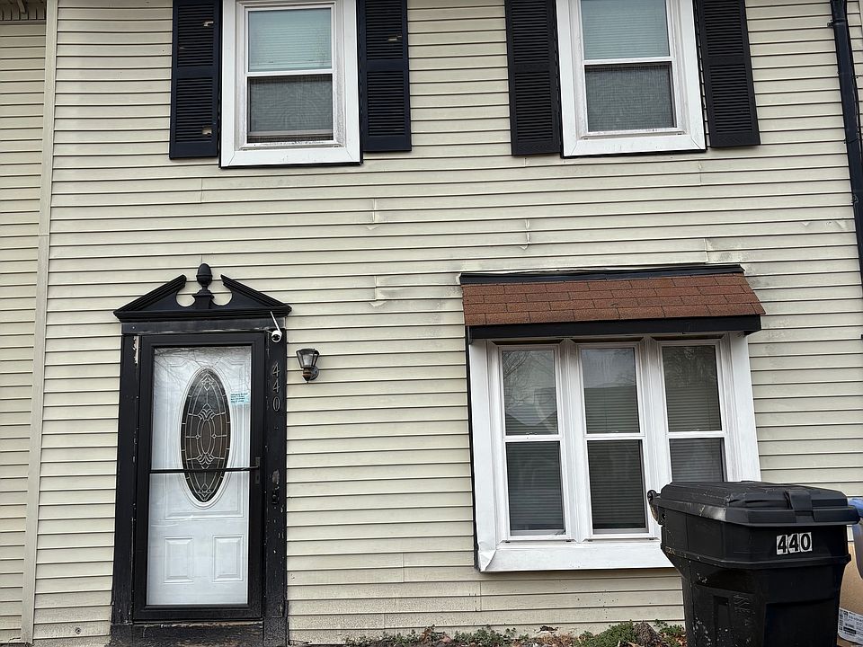 1st image of 440 Peregrine St