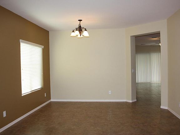 4th image of 28722 N 25th Gln