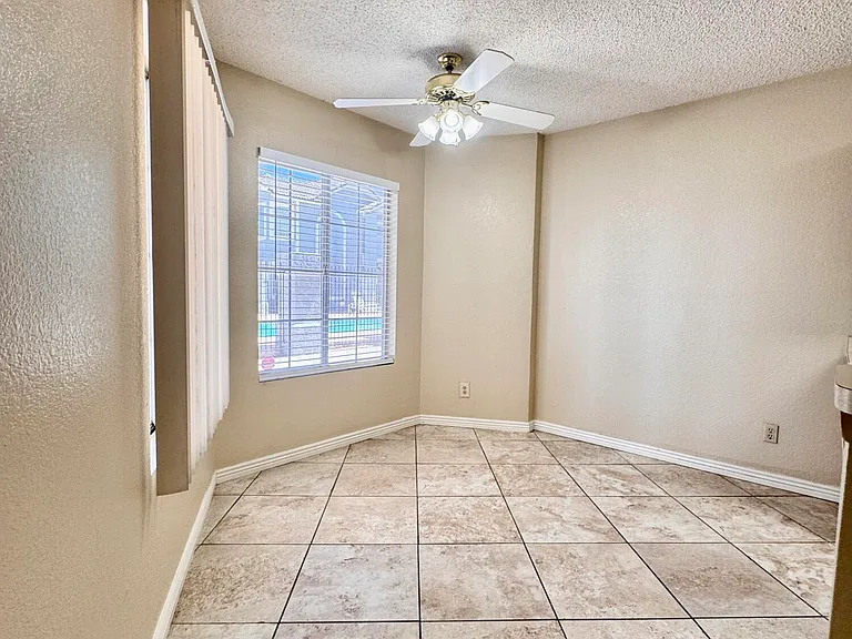 2910 W Marconi Ave #104 — Photo 4
