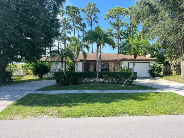 1492 Scottsdale Rd N, West Palm Beach, FL 33417