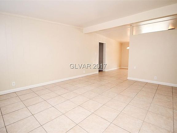 5th image of 2827 La Canada St