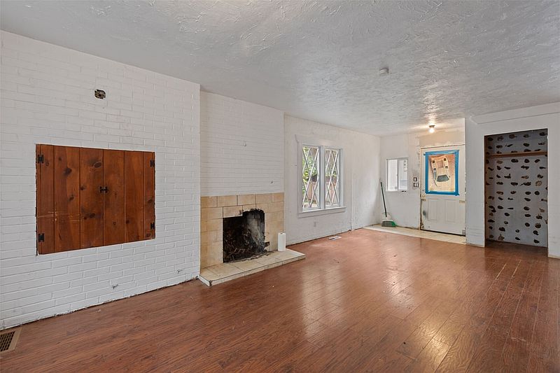 5th image of 14629 24th Avenue SW
