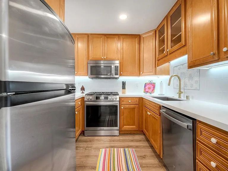 7509 Draper Ave — Photo 4