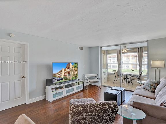 4th image of 9340 Sunrise Lakes Blvd APT 209