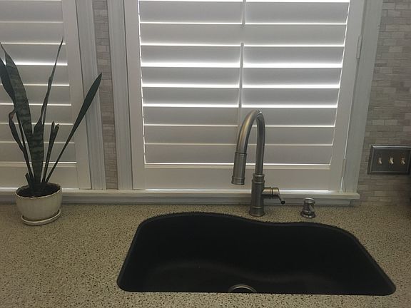 5th image of 15908 Overbrook Ln