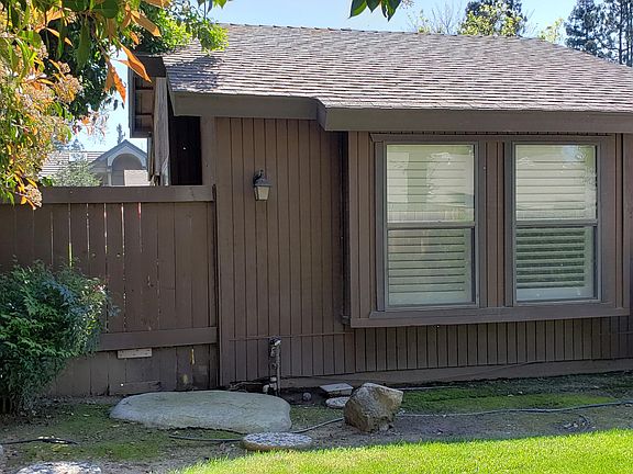 3rd image of 520 N Chinowth Street
