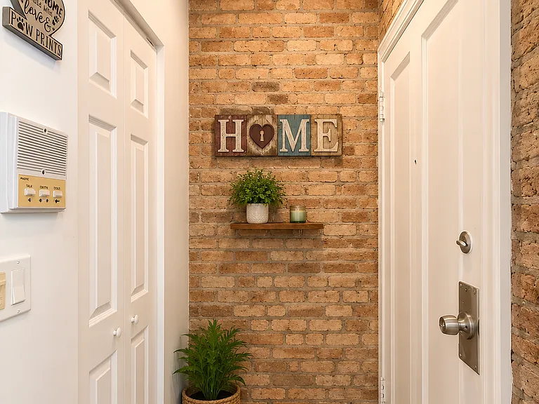 1358 W Estes Ave #2N — Photo 12