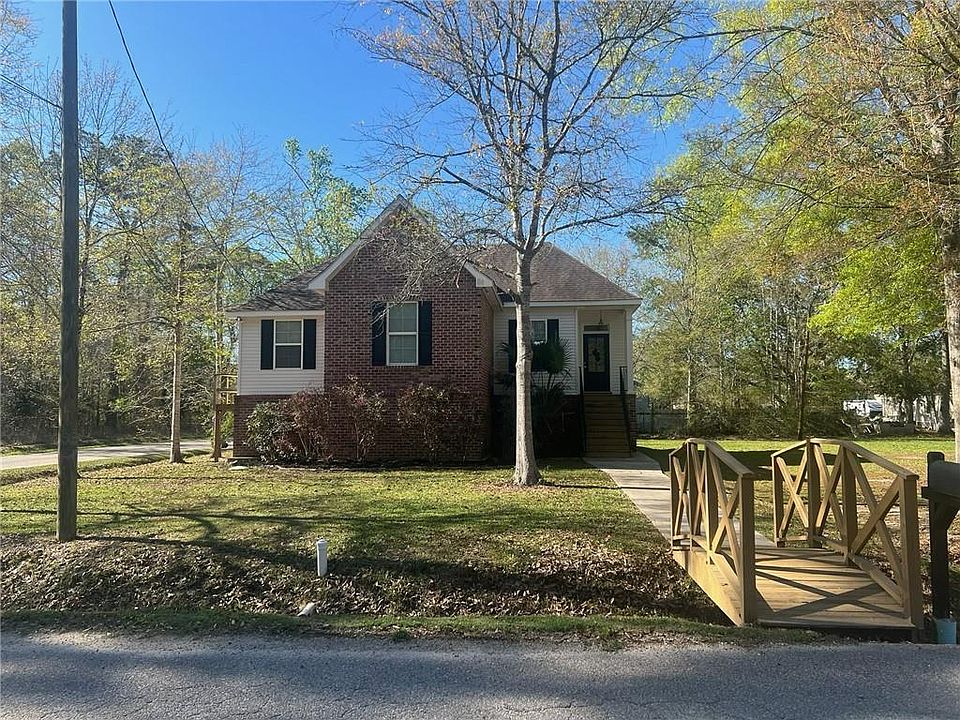 1st image of 40571 Hayes Rd