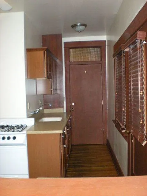 Studio, 552 sqft, $1,795 — Photo 4