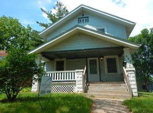 656 18th Ave SW, Cedar Rapids, IA 52404