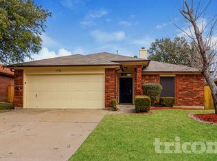 1735 Duster Cir, Arlington, TX 76018