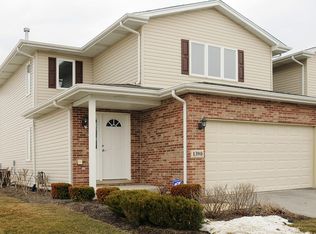 1390 Somerset Dr, Beecher, IL 60401