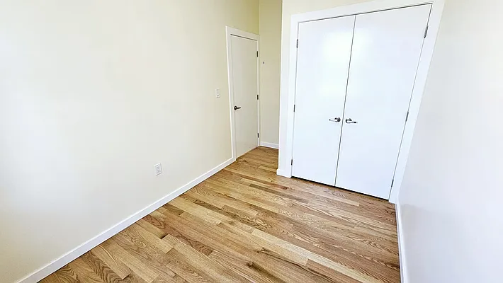 Rented by David Francis New York LLC | media 10