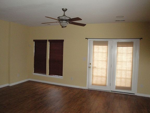 5th image of 9755 Mallard Glen Dr