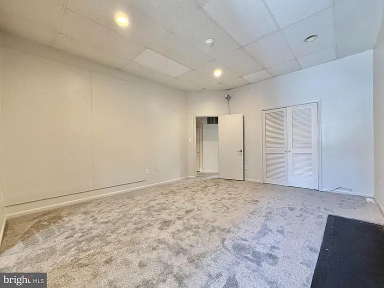 1502 W Mount Royal Ave #1 — Photo 15