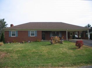 5 Greenfield Rd, Luray, VA 22835