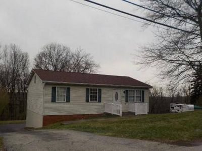 931 E 1st Ave, Derry, PA, 15627