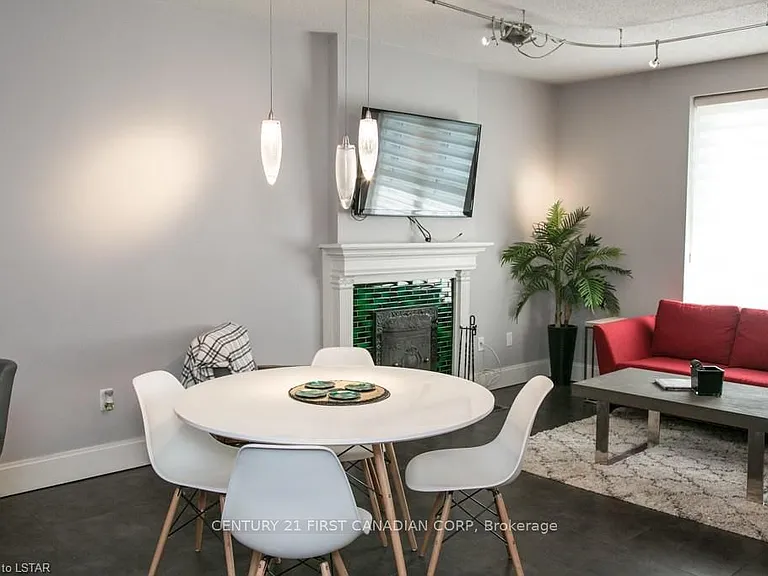 440 Wellington St #101 — Photo 8