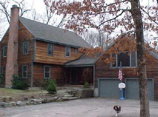 11 Georges Hill Rd, Newtown, CT 06482