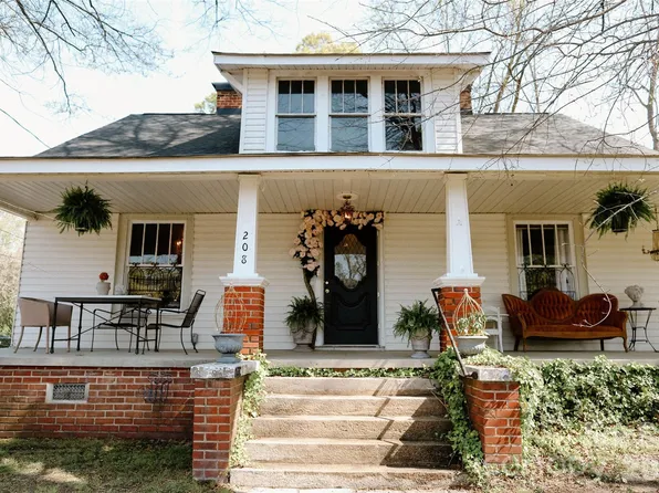 208 Locust St, Kannapolis, NC 28081