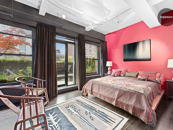 5th image of 315 W 36th St APT 12A