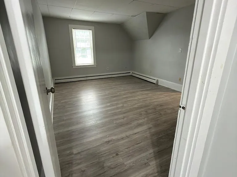 21 Essex St #6 — Photo 4