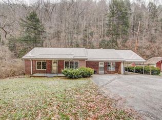 2627 Lovers Gap Rd, Vansant, VA 24656
