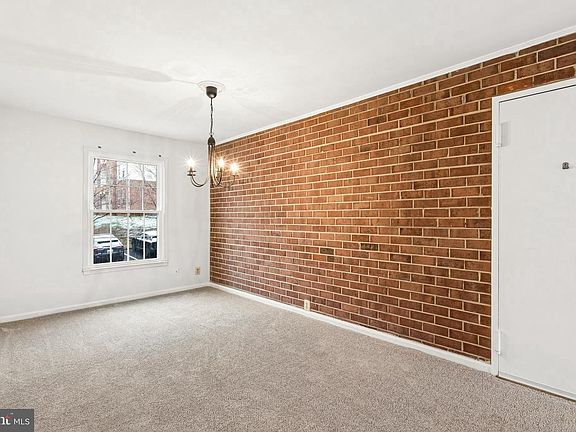 5th image of 6024 Westchester Park Dr APT 202