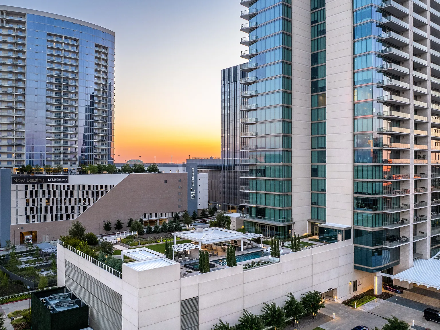 1 bed, 1018 sqft, $4,950 — Photo 1