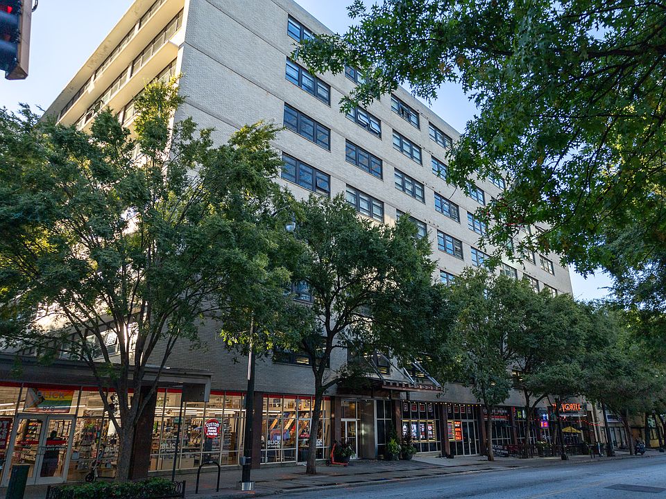 Peachtree Lofts from 7th Street