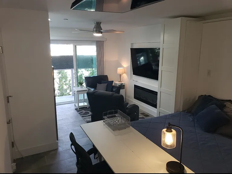 237 S Clementine St #8 — Photo 5