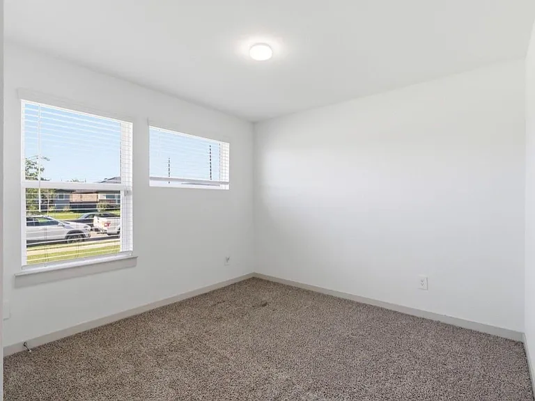 30034 Reagans Ranch Dr — Photo 10