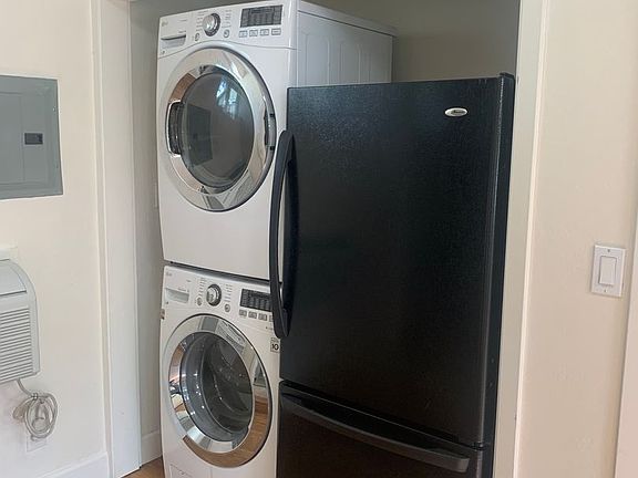 5th image of 844 Wendy Ln