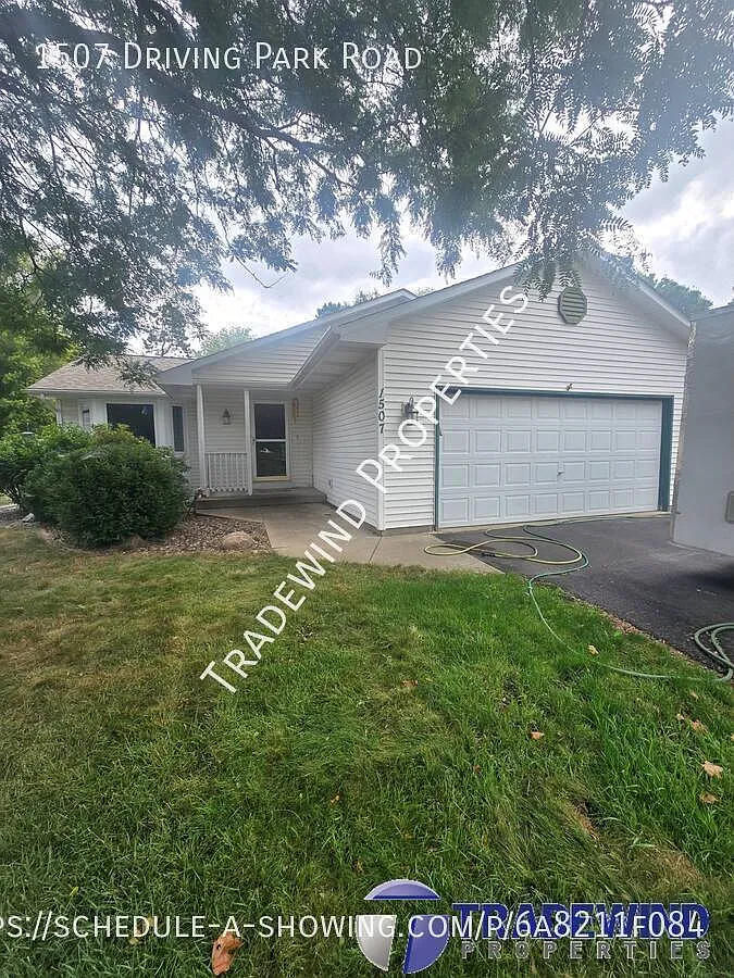 Nice 4 Bed 2 Bath Home — Photo 1