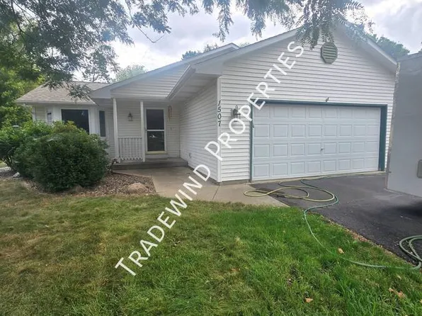 1507 Driving Park Rd, Stillwater, MN 55082