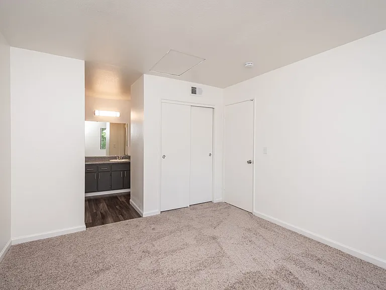 Carmel Pointe — Photo 55