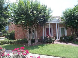 1837 Saxony Ln, Houston, TX 77058