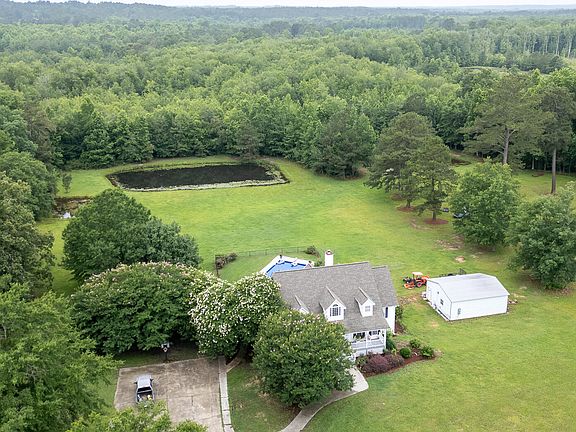 3rd image of 122 Twin Creek Farm Rd